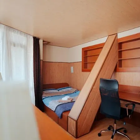 Апартаменты Cosy In Perfect Location *