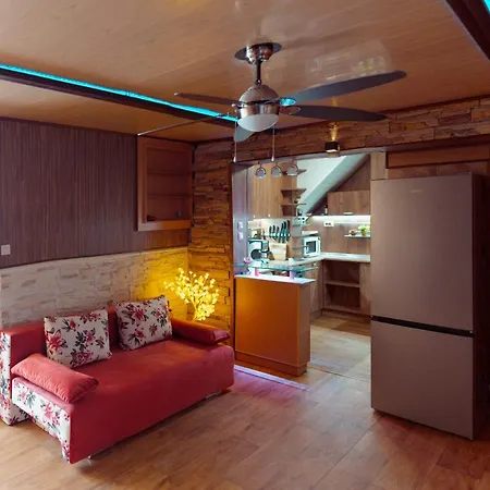 Cosy In Perfect Location *