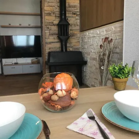 Cosy In Perfect Location 아파트 바르나